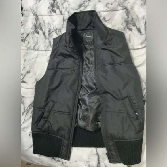 Express puffer vest. Missing the hood, but still in good condition. Black size S - Picture 1 of 5